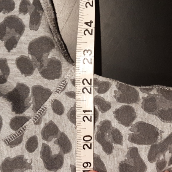 Gray Leopard print fleece sweatshirt - Picture 7 of 10